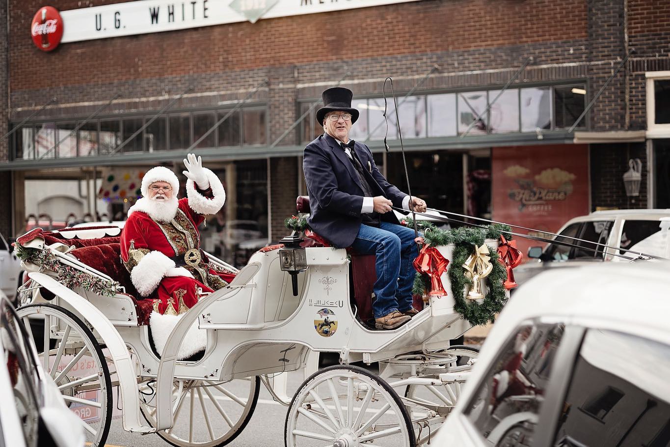 2025 Christmas Parade Livestream Link & Route Map Inside